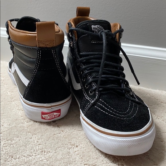 Vans - Picture 3 of 3